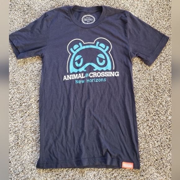Nintendo | Animal Crossing Graphic Tshirt - Picture 1 of 5